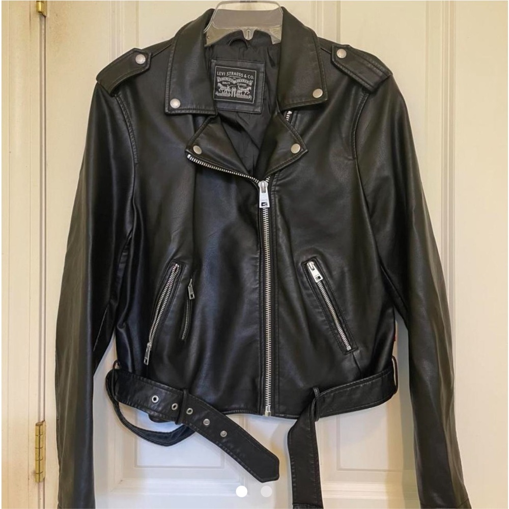 levi’s black leather jacket